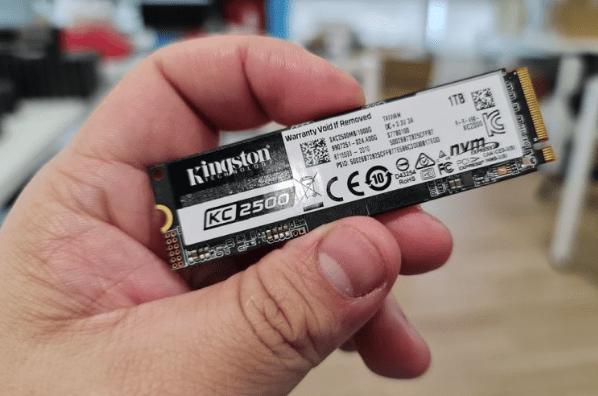 Kingston KC2500