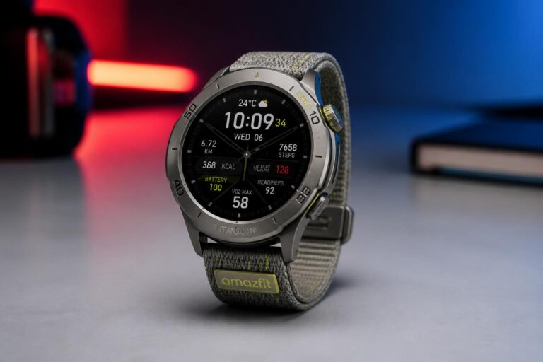 découvrez l'amazfit cheetah 2 ultra, une montre en titane robuste conçue pour accompagner toutes vos aventures en montagne avec précision et style.