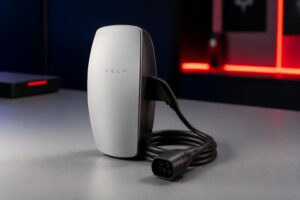 Tesla présente le Basecharger : comprendre pourquoi ce nouveau chargeur offre une puissance inférieure aux Superchargers découvrez le basecharger de tesla et comprenez pourquoi ce nouveau chargeur propose une puissance inférieure aux superchargers, tout en offrant une solution efficace pour recharger votre véhicule électrique.