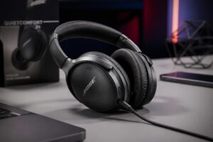 découvrez le casque bose quietcomfort 2e génération, offrant un son audio lossless via usb-c et des modes immersifs innovants pour une expérience d'écoute incomparable.