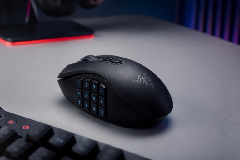 découvrez notre test complet de la souris gaming razer naga v3 pro, une ultra-performante dotée de multiples boutons programmables pour une expérience de jeu optimale.